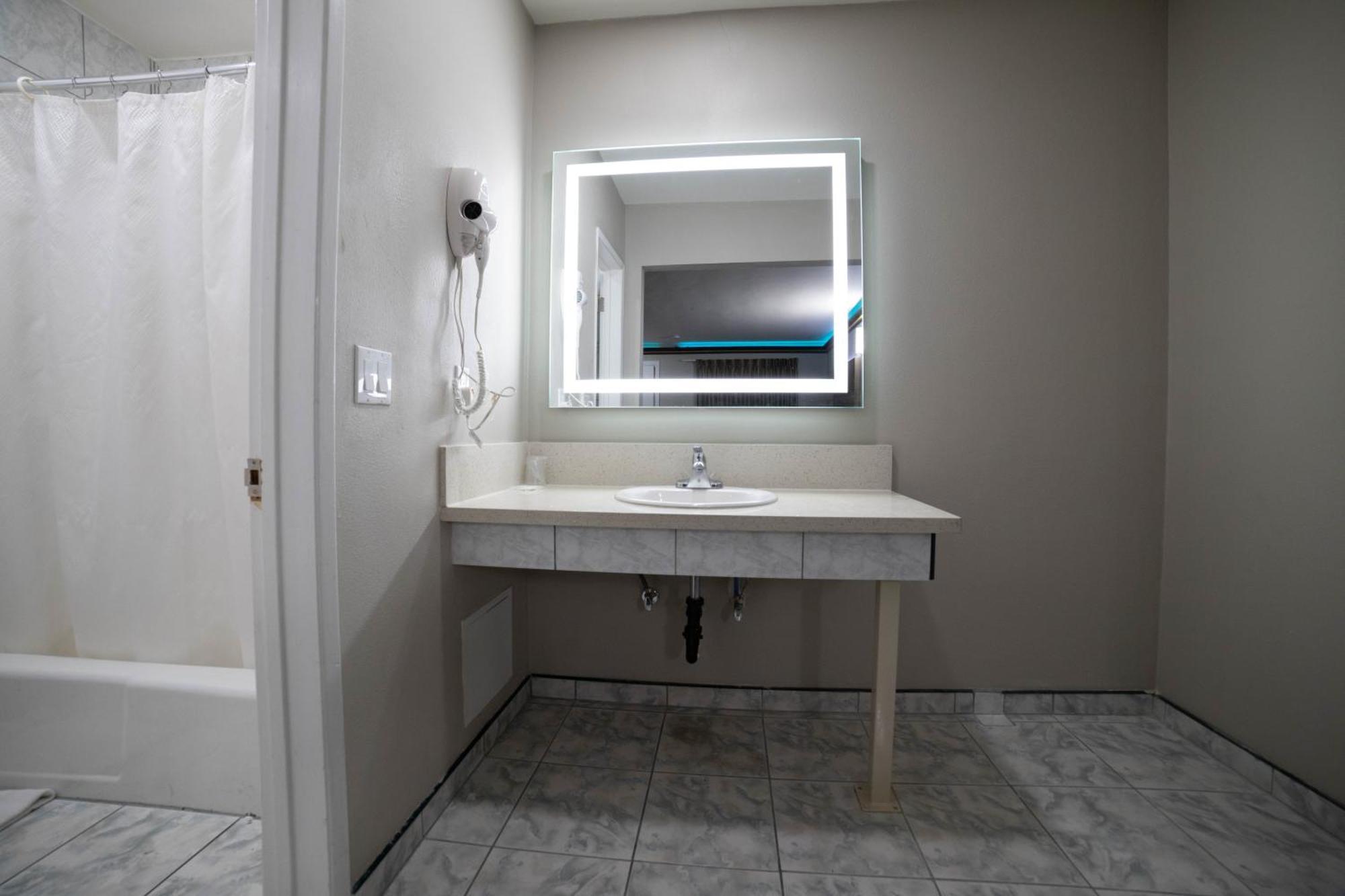 Artesia Motor Inn Bellflower Εξωτερικό φωτογραφία